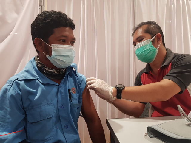 KKP Pangkalpinang Gelar Vaksinasi Tahap Dua di Mal Transmart (26485)