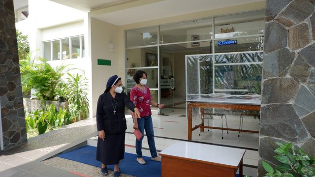 Sejumlah kamar di Rumah Pembinaan Carolus Borromeus (RPCB) Syantikara Yogyakarta kini diperuntukkan untuk isolasi pasien corona. Foto: Arfiansyah Panji Purnandaru/kumparan