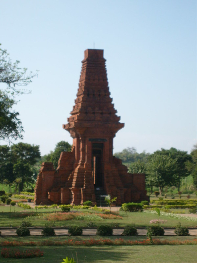 Daftar Candi Peninggalan Kerajaan Majapahit Yang Lengkap | Kumparan.com