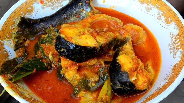 Sedapnya Asam Podeh Patin, Mertua Lewat Pun Tak Sadar (956003)