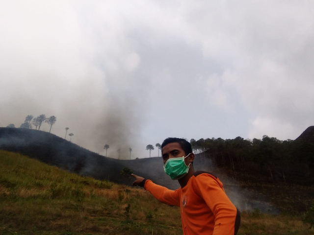 Satgas Karhutla Padamkan Api yang Bakar 14 Hektar Lahan di Dairi, Sumut (240605)