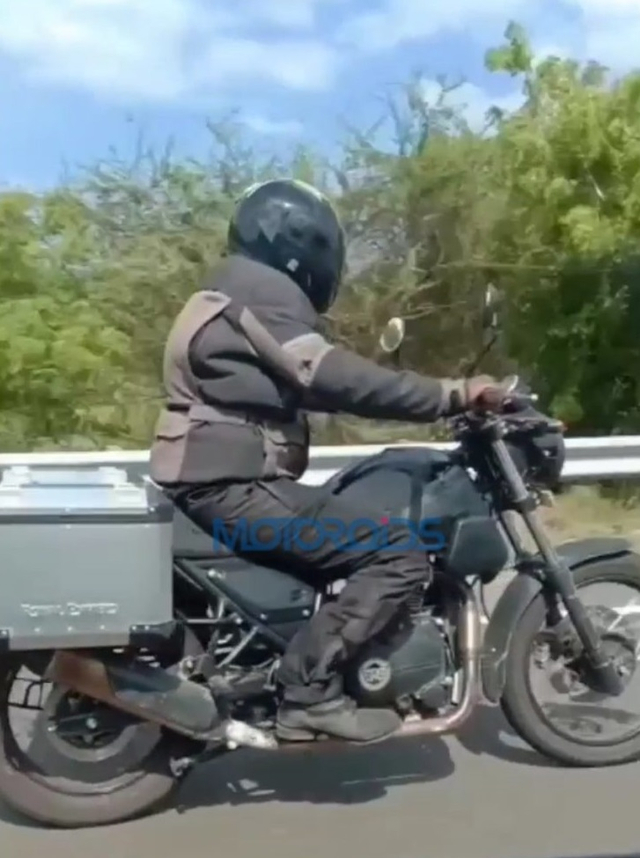 Royal Enfield terbaru tertangkap kamera sedang uji jalan. Foto: dok. Indianautosblog