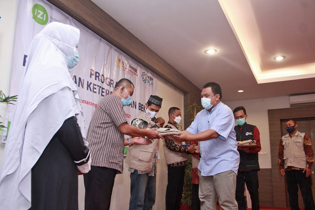 Pelatihan Bekam dari IZI dan LAZ An-Nur PT Indonesia Power Semarang untuk Duafa