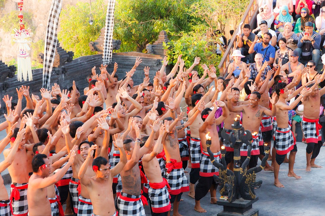 Mengenal Tari Kecak Bali yang Jadi Kekayaan Budaya Indonesia (942805)