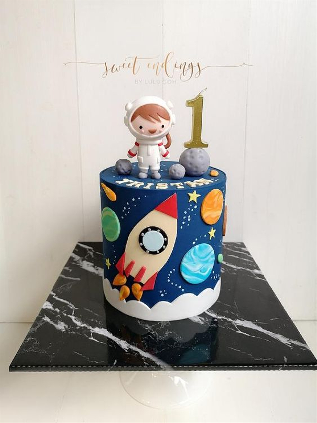 Desain kue ulang tahun anak perempuan