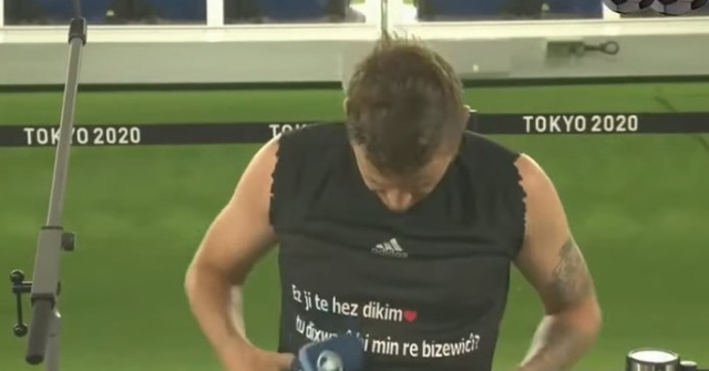 So Sweet, Pesepak Bola Lamar Kekasih Usai Raih Kemenangan di Olimpiade Tokyo (469853)