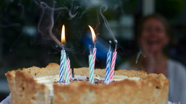 Ilustrasi ucapan ulang tahun untuk teman, lucu dan ngakak! Foto: Pexels