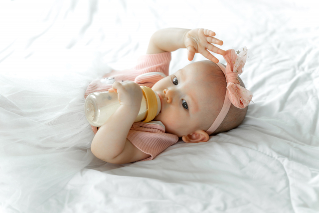 Ilustrasi penyebab bayi gumoh (Sumber: Freepik)