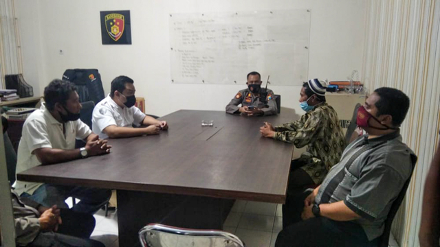 Polisi tangkap AG, pria di Jember yang beri wafer isi silet ke anak-anak. Foto: Dok. Istimewa