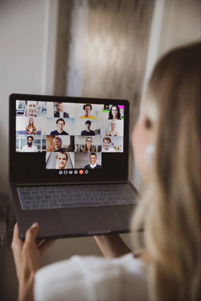 Ilustrasi rapat zoom. Foto: Getty Images 