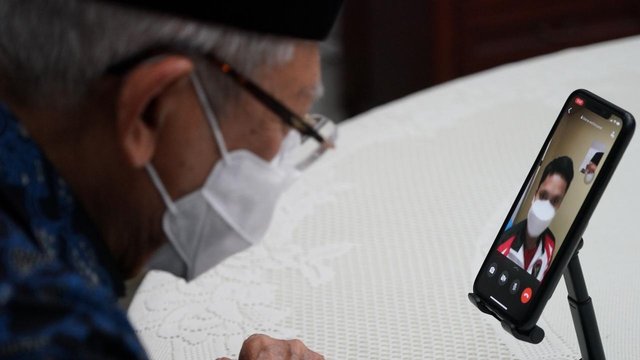 Ucapkan Selamat, Ma'ruf Amin Video Call dengan Kontingen RI di Olimpiade 2020 (1168074)