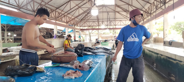Foto: PPKM Level 3 Dilanjutkan, Sejumlah Pedagang di Kendari Pilih Menutup Lapak (676786)