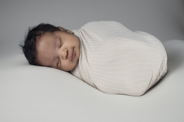 Ilustrasi nama bayi bermakna pahlawan (Sumber: Unsplash)