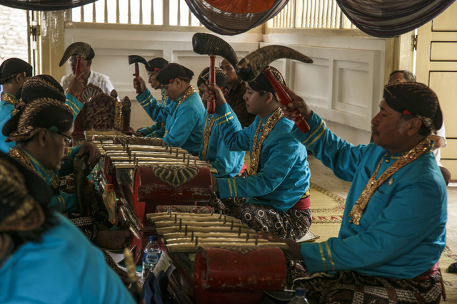 Ilustrasi gamelan Jawa sebagai salah satu contoh alat musik tradisional. Sumber: indonesia.go.id