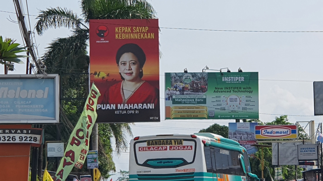 Baliho Puan Maharani di Yogyakarta. Foto: Sandra/Tugu Jogja