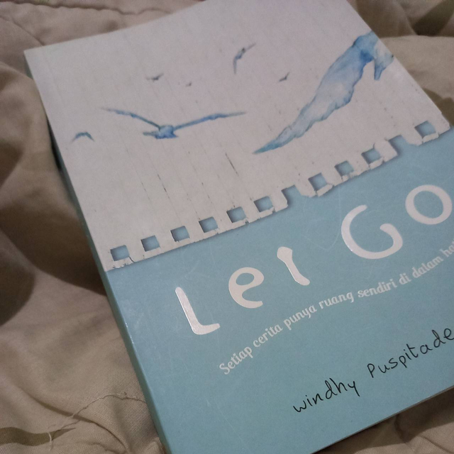 Buku Let Go karya Windhy Puspitadewi