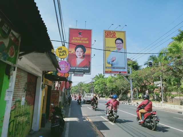 Baliho Puan dan Airlangga yang berada di Jalan MT Haryono Kota Malang. Foto: Rizal Adhi