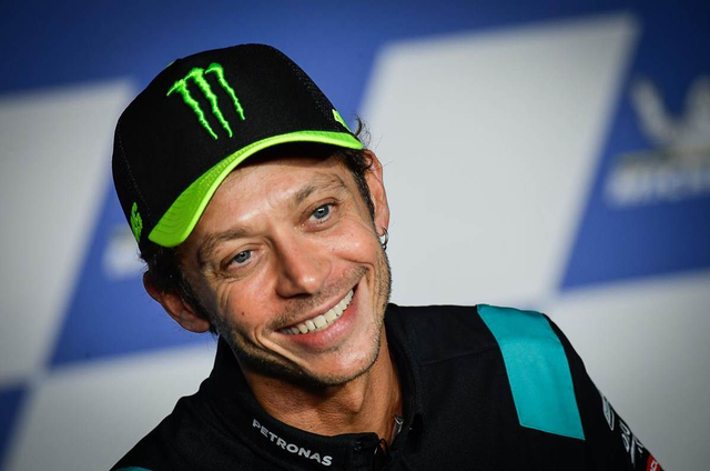 Valentino Rossi menyatakan pensiun dari ajang balap MotoGP mulai musim 2022 nanti. Foto: AutocarIndia