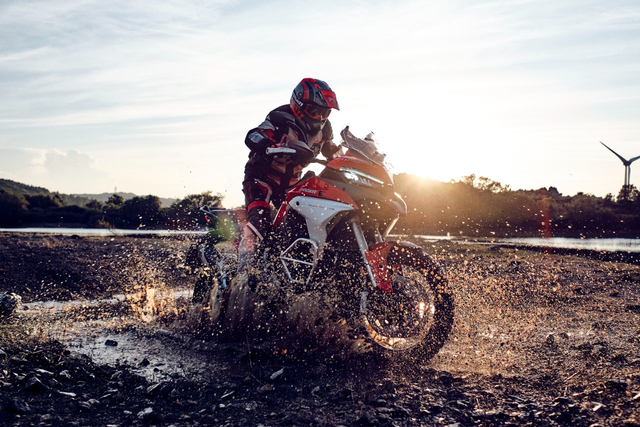 Ducati Multistrada V4 terbaru resmi dijual di Indonesia. Foto: Ducati
