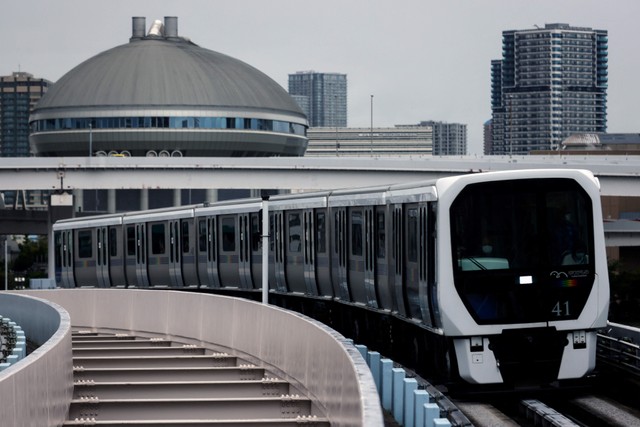 Ilustrasi kereta di Jepang. Foto: David Gannon/AFP