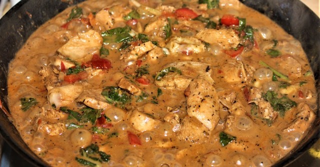 ilustrasi resep semur ayam tahu spesial, sumber gambar: https://www.freepik.com/