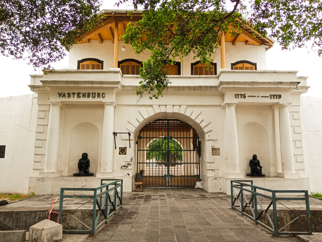 5 Benteng Bersejarah di Indonesia, Ada yang Berusia 476 Tahun (16319)