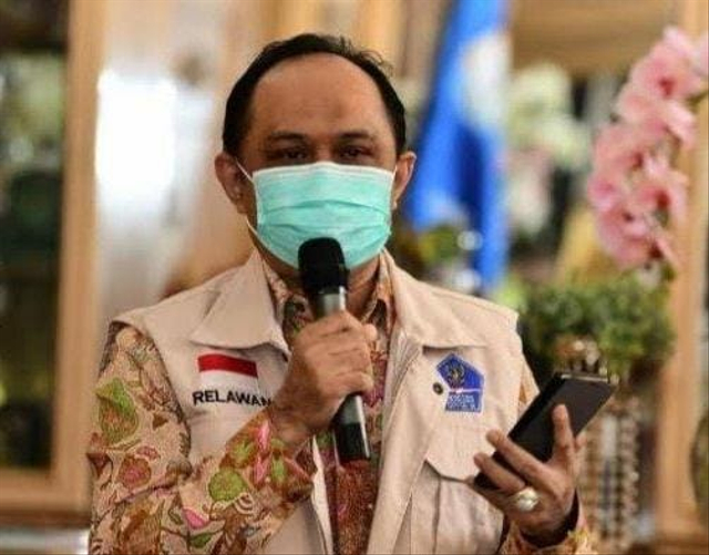 Ketua Umum PP Perhimpunan Sarjana dan Profesional Kesehatan Masyarakat Indonesia (Persakmi) menyampaikan briefing tentang ketahanan terhadap Covid-19 yang saat ini masih belum melandai