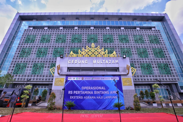 Gedung Multazam Asrama Haji Lampung yang kini dialihfungsikan menjadi RS Darurat COVID-19, Minggu (8/8) | Foto : Adpim Pemprov Lampung