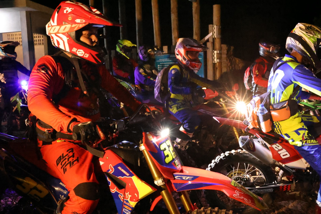 Foto: Aceh Night Trail Adventure, Sensasi Ngegas Bareng Cahroad di Malam Hari (111411)