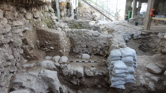 Bagian dari area Yerusalem yang sedang digali. Temuan mereka mengungkapkan bahwa daerah tersebut kemungkinan dilanda gempa 2.800 tahun lalu. Foto: Israel Antiquities Authority