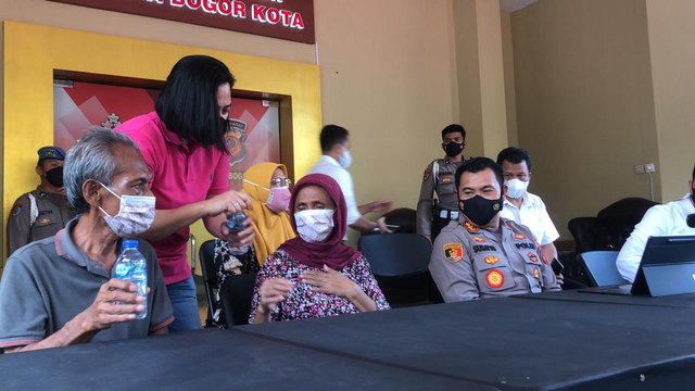 Konferensi pers kasus cucu jadi jaminan utang di Polresta Bogor Kota, Foto: Dok. Istimewa