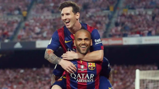 Lionel Messi dan Dani Alves. Foto: Instagram.com/danialves