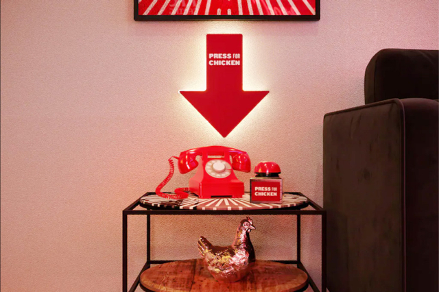KFC Buka Hotel Pop-up, Sediakan Tombol Khusus buat Pesan Ayam dari Kamar (15878)