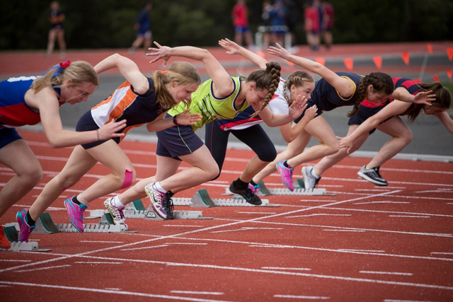 bagaimana cara pelaksanaan aktivitas lari cepat atau sprint