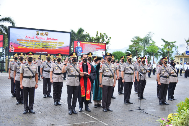 Serah Terima Jabatan, Berikut 8 Kapolres dan 2 PJU Jajaran Polda Lampung Terbaru (1)