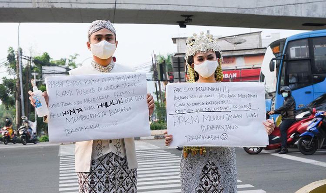 Potret-Potret Prewedding Lutfi Agizal, Pakai Baju Pengantin di Jalan Protes PPKM (1089)