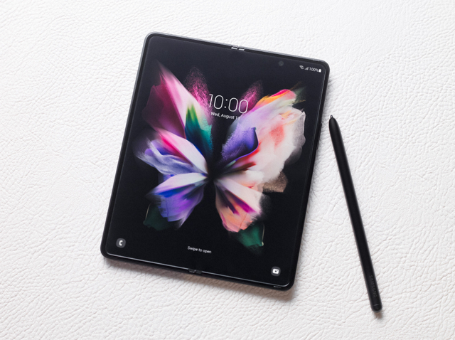 Samsung Galaxy Z Fold3 dan S Pen. Foto: Samsung