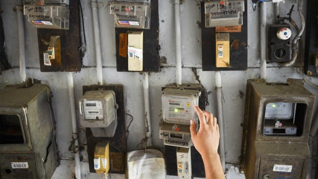 Kesal Bunyi Meteran Listrik Tetangga, Perempuan Ini Isikan Token Biar Bisa Tidur (1)