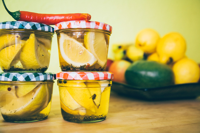 Ilustrasi proses fermentasi makanan. Foto: Unsplash