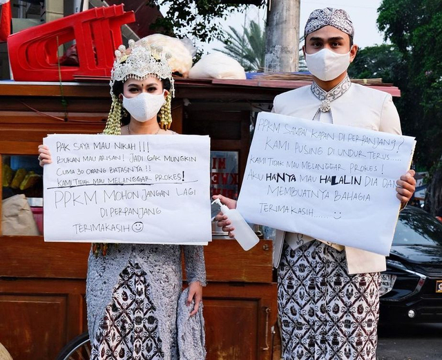 Potret-Potret Prewedding Lutfi Agizal, Pakai Baju Pengantin di Jalan Protes PPKM (1087)