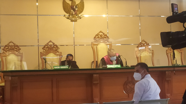 Sidang Wali Kota Cimahi Non Aktif Ajay M. Priatna di Pengadilan Negeri (PN) Bandung, Kamis (12/8). Foto: Rachmadi Rasyad/kumparan