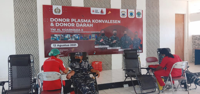 Pelaksanaan donor darah di Balai Prajurit Lanal Maumere Jalan Magepanda KM. 10, Kelurahan Wuring, Kecamatan Alok Barat, Kabupaten Sikka, Provinsi  NTT, pada Kamis(12/8/). Foto : Athy Meaq