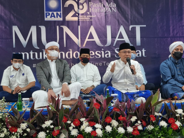 DPP Partai Amanat Nasional menggelar doa bersama seluruh kader se-Indonesia yang diberi nama Munajat Untuk Indonesia Sehat Foto: Dok. PAN