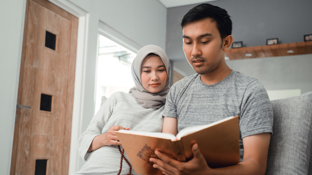 Benarkah Dalam Islam Suami Boleh Memukul Istri? (3392)