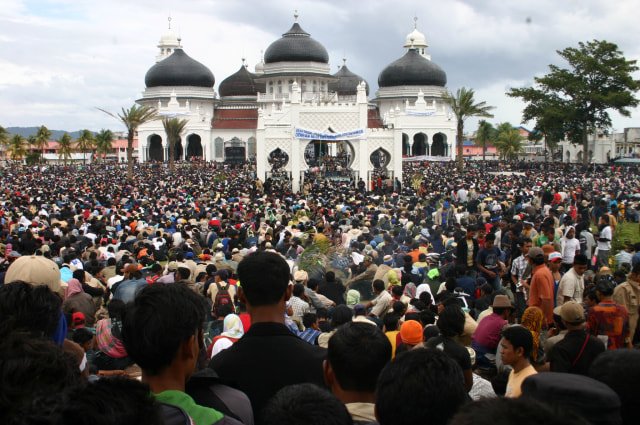 Peringatan setahun damai di Aceh, 15 Agustus 2006. Foto: Adi Warsidi
