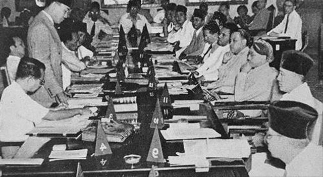 Proses Pelaksanaan Dan Hasil Sidang Ppki 1945 Kumparan Com