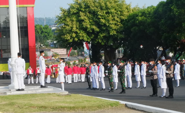 Pemkot Bandar Lampung Gelar Upacara HUT ke-76 RI dengan Peserta Terbatas (4)