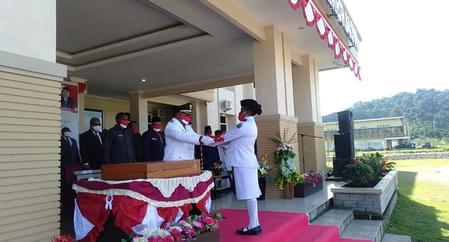 Bupati Tambrauw  Pimpin Upacara HUT  Ke 76 RI Terakhir di 