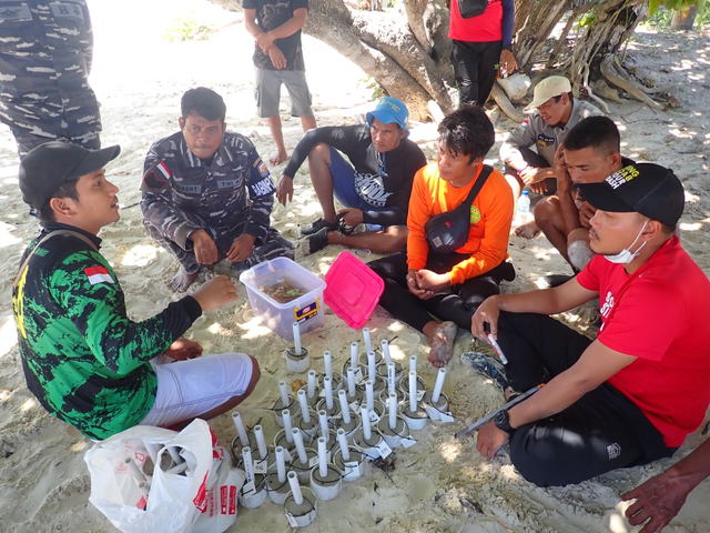 Foto: Aksi Menjaga Ekosistem Karang dan Kibarkan Merah Putih di Laut Anambas (286918)