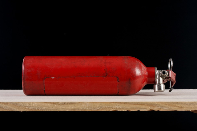 Tabung gas berisi udara yang merupakan salah satu contoh wujud benda gas. Foto: Pixabay